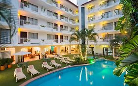 Los Arcos Suites